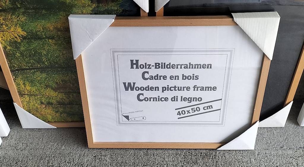 Bilderrahmen: Holz - Bilderrahmen 40cm x 50 cm – Gebraucht aus Steinach von Tsgweh 9