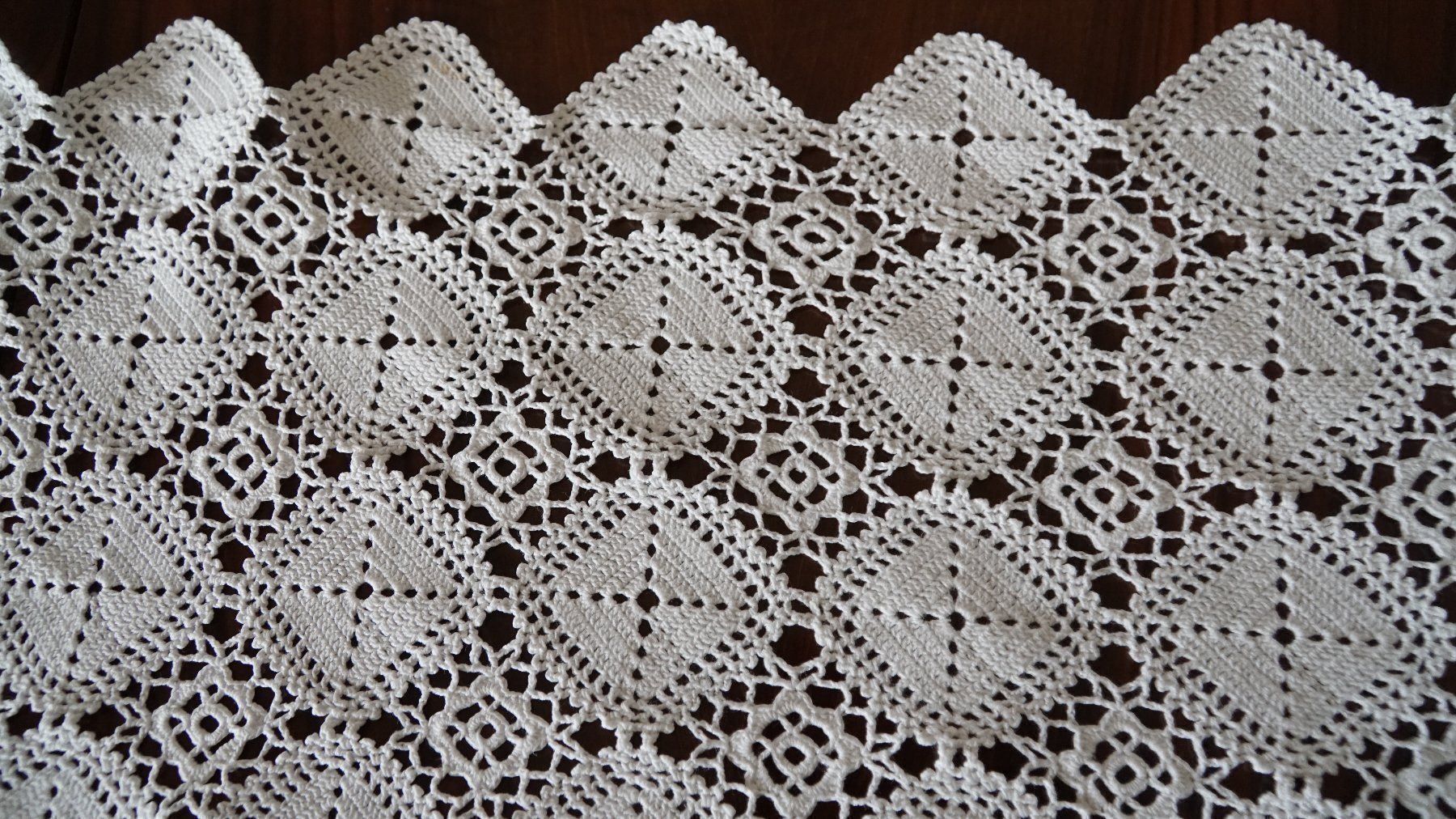 Altra biancheria da tavola: Deckeli Handarbeit 70x30cm – Usato da Bern venduto da Antikbatik 5