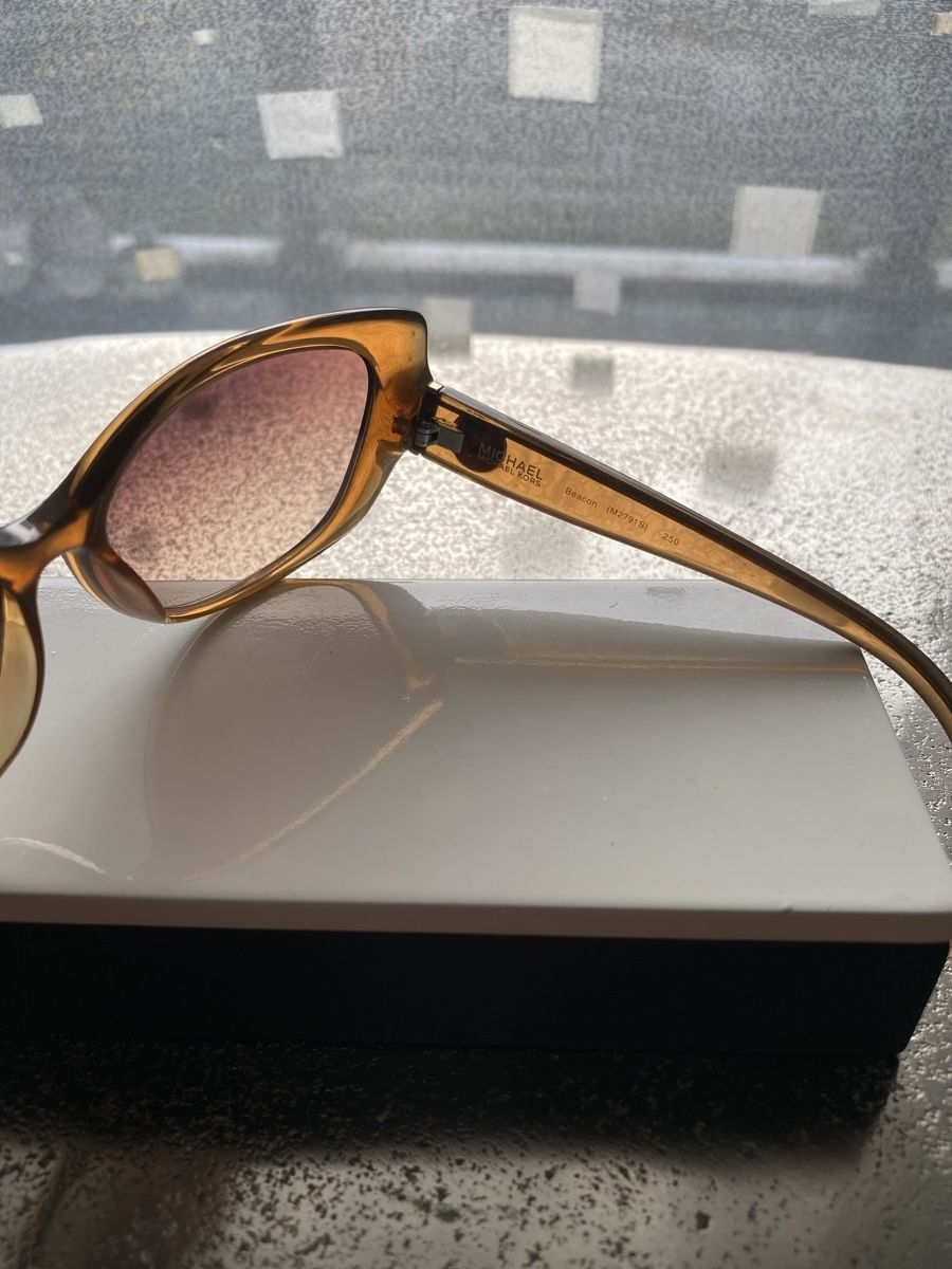 Fendi Occhiali & Lenti: Sonnenbrille Fendi – Nuovo (secondo la descrizione) da Zürich venduto da pinish 2