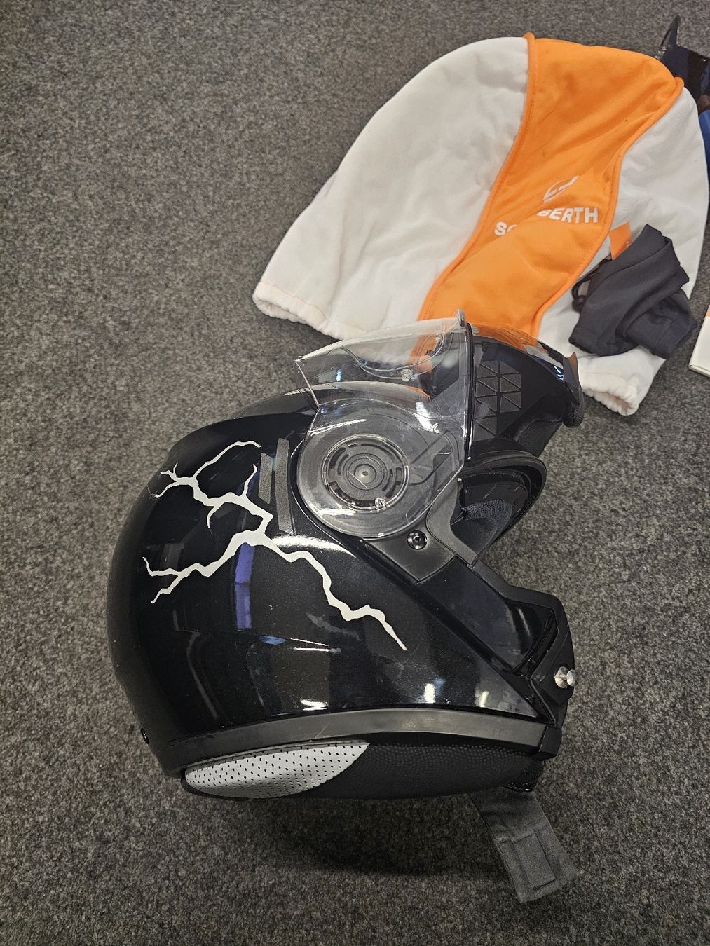 Schuberth Casques & visières: Klapphelm Schuberth schwarz mit Zubehör – Neuf (Voir description) à Reinach BL par Flaecky 1