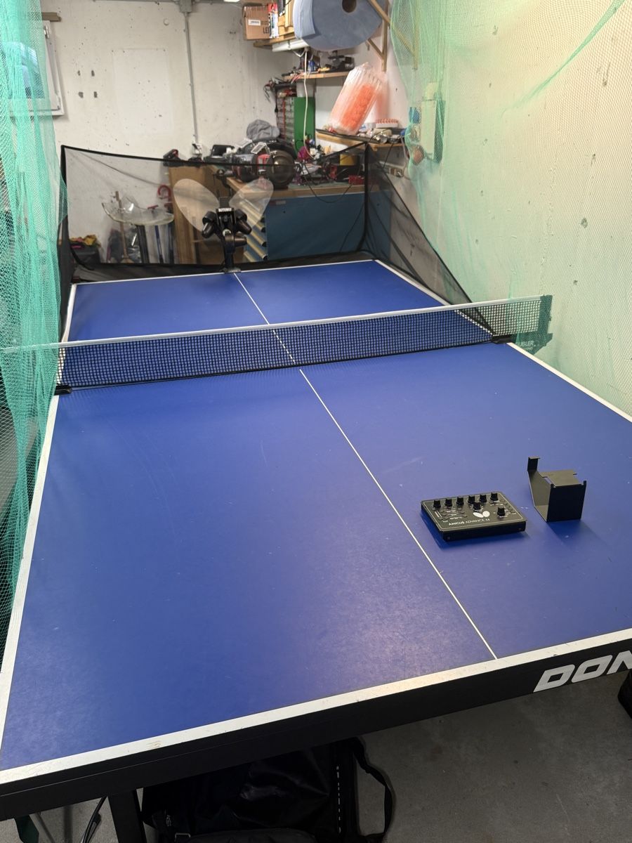 Tischtennis: AMICUS ADVANCE Tischtenisrobot mit Tisch – Gebraucht aus Bösingen von dada0106 1