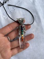Peruanischer Chakra Anhänger mit Kristall