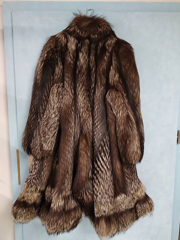 Mäntel: Silberfuchs Mantel Echt – Gebraucht aus Sursee von Cynthia7889 1