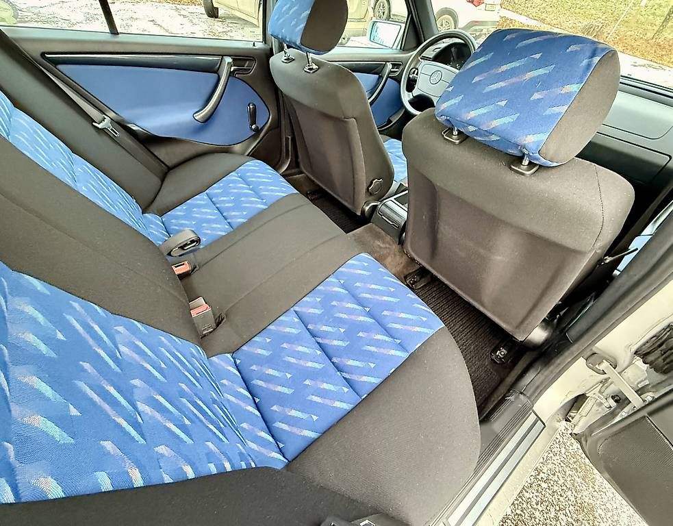 Autos: Mercedes Benz C 180 Esprit – D'occasion à Trasadingen par lul_r9q8 9