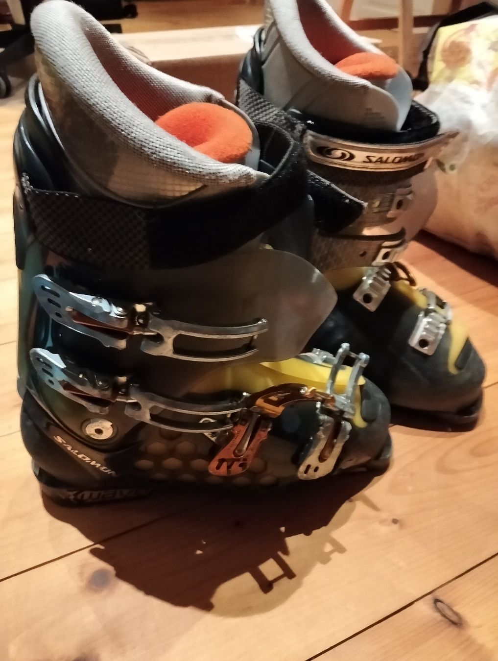 Salomon Sci: Skischuhe 41 Salomon – Usato da Hettlingen venduto da Coolway 2