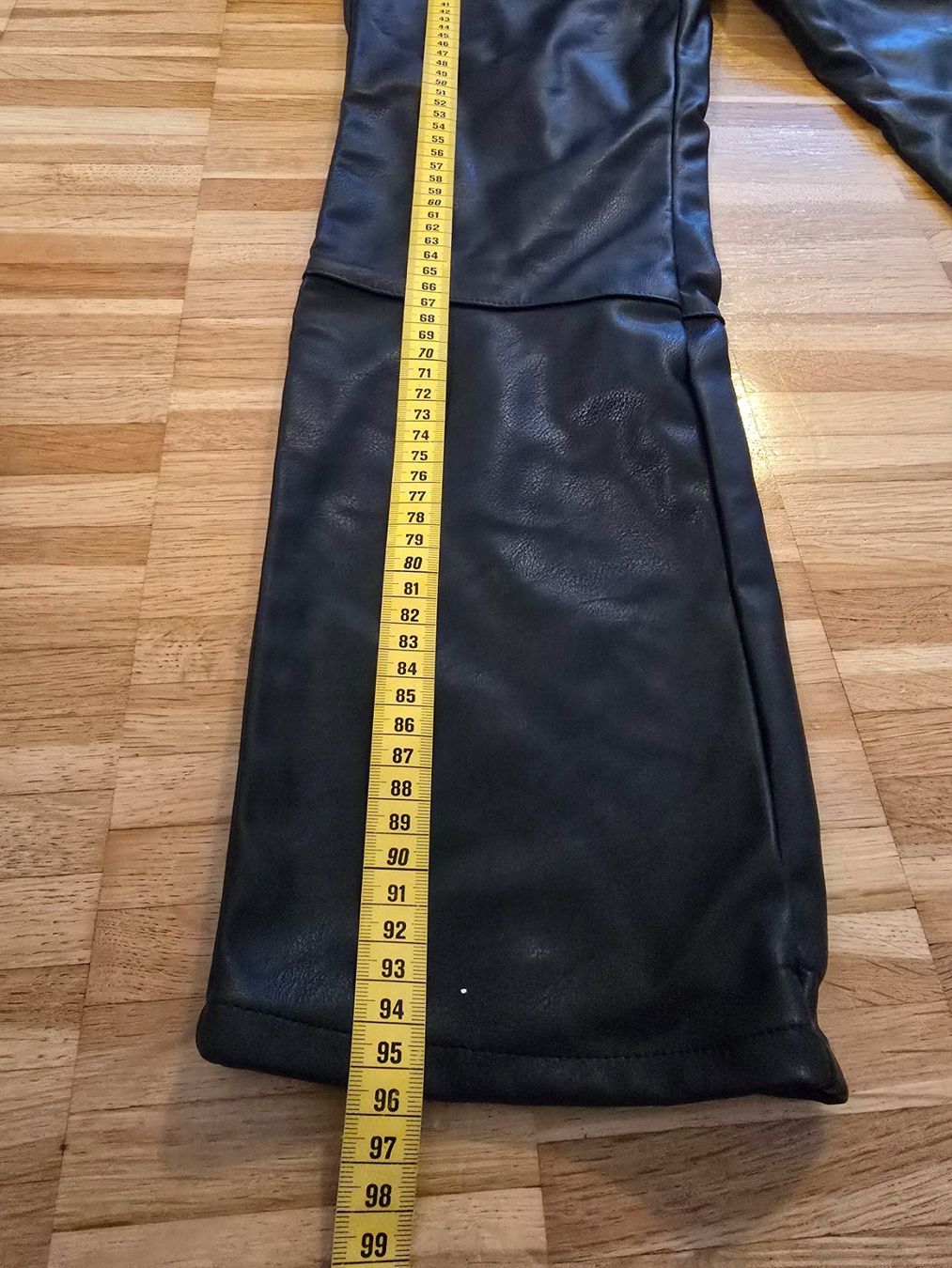 H&M Pantaloni: Leder Look Hose, Grösse 36-neu – Nuovo (secondo la descrizione) da Basel venduto da Galia2000 1