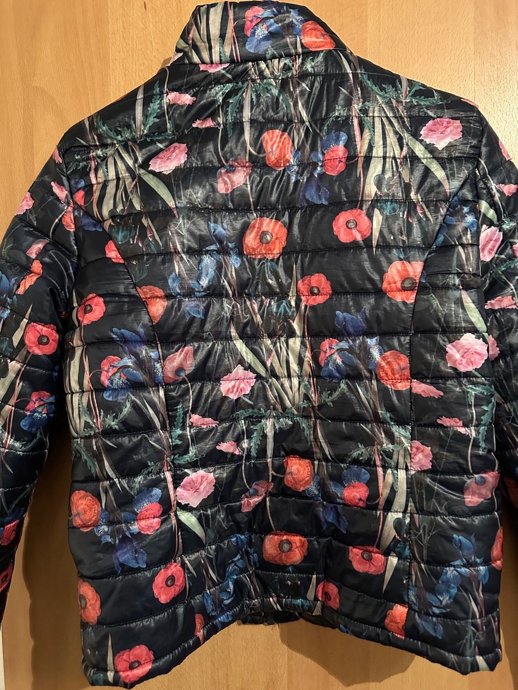 Vero Moda Jacken: Attraktive Übergangsjacke, Blumendesign, Gr.  36 – Gebraucht aus Wettswil von haddy91 3