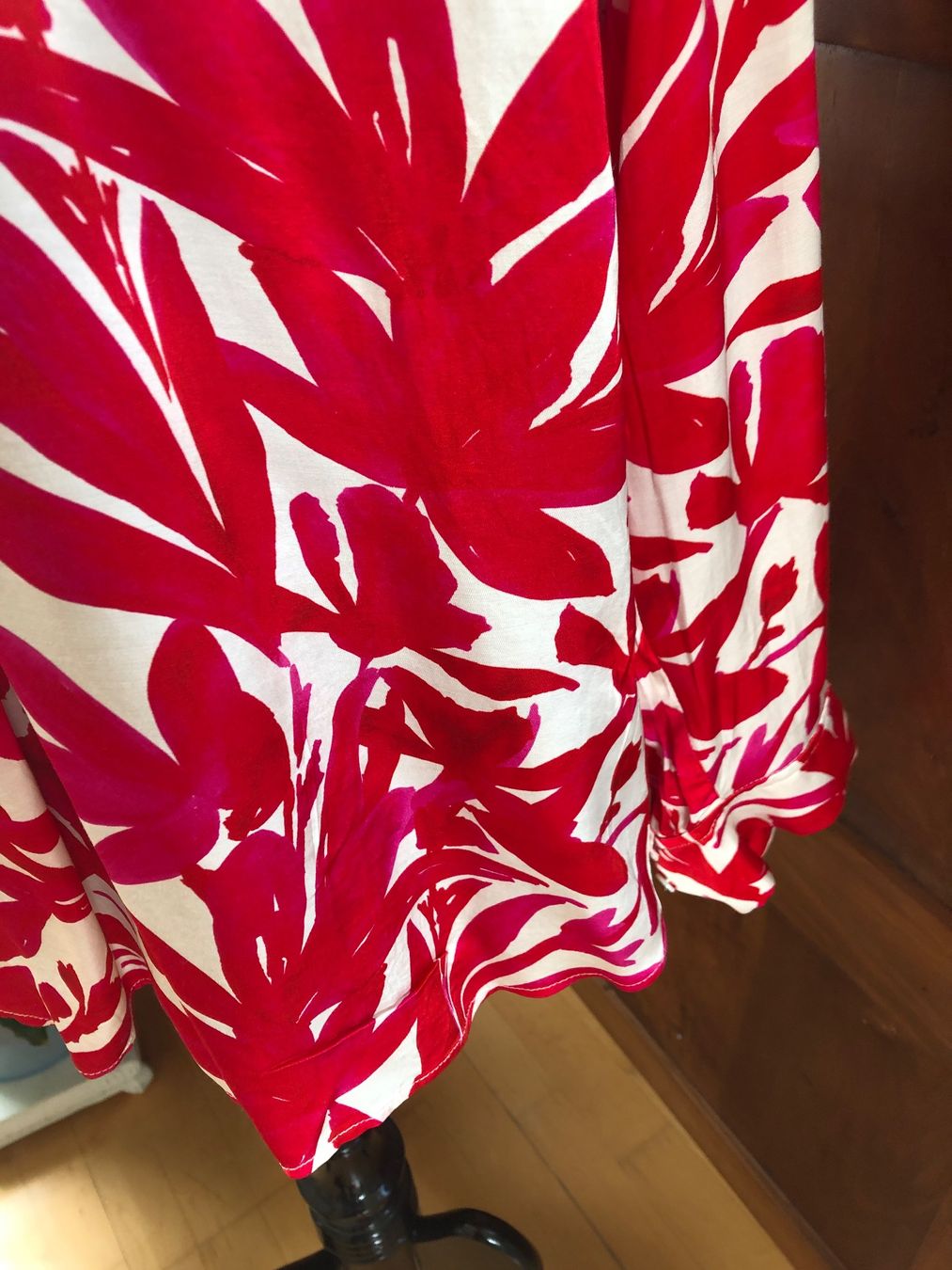 Camicette: Damen Bluse rot weiss Blumenmuster – Nuovo e nell'imballaggio originale da Arlesheim venduto da leyRum4.5 6