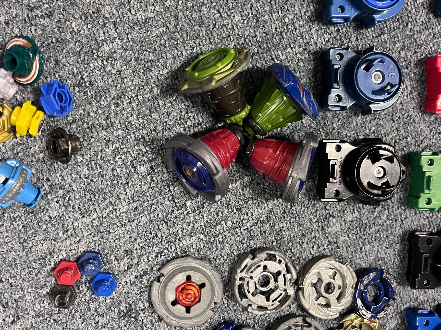 Spielzeuge: Beyblade bundle – Gebraucht aus Zürich von Proton_Slit 3