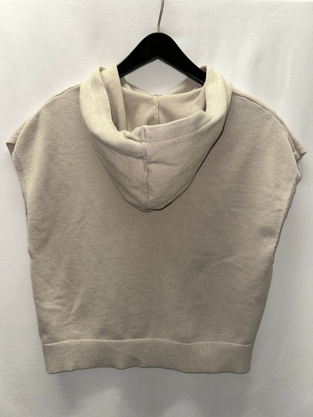 Maglioni & Felpe: Pullunder Beige Creme Kapuzen T-Shirt Ärmellos Gr. S – Nuovo e nell'imballaggio originale da Sarmenstorf venduto da taosun1 1
