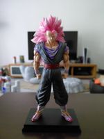 Superbe figurine de Black Goku SSJ3 - Dragon Ball Super