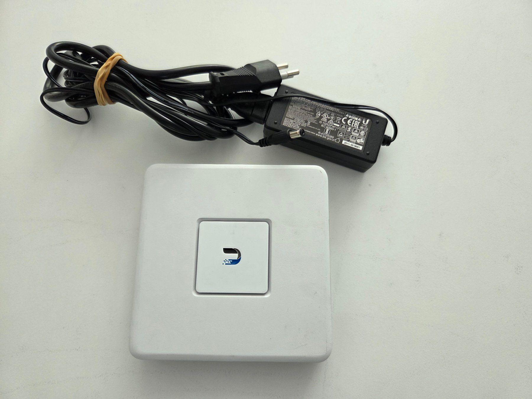 Firewall: UniFi Security Gateway USG – Usato da Bern venduto da Skiddoo