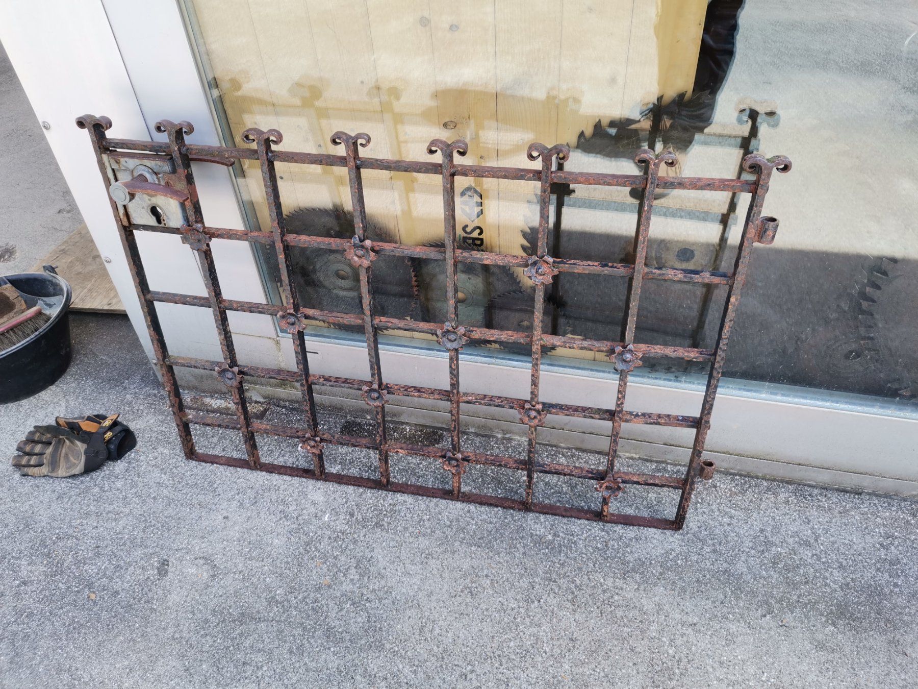 Porte: Altes Gartentor, Antikes Gartentor, Geschmiedetes Gartentor – Usato da Wiedlisbach venduto da materialkreislauf 8