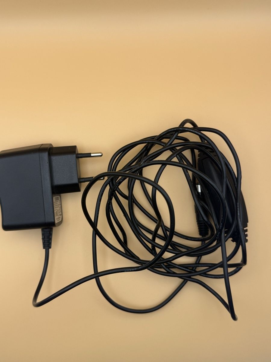 Laufwerke & Adapter: BOSS Switching Adapter PSA-230S – Gebraucht aus St. Gallen von KumanekoDen