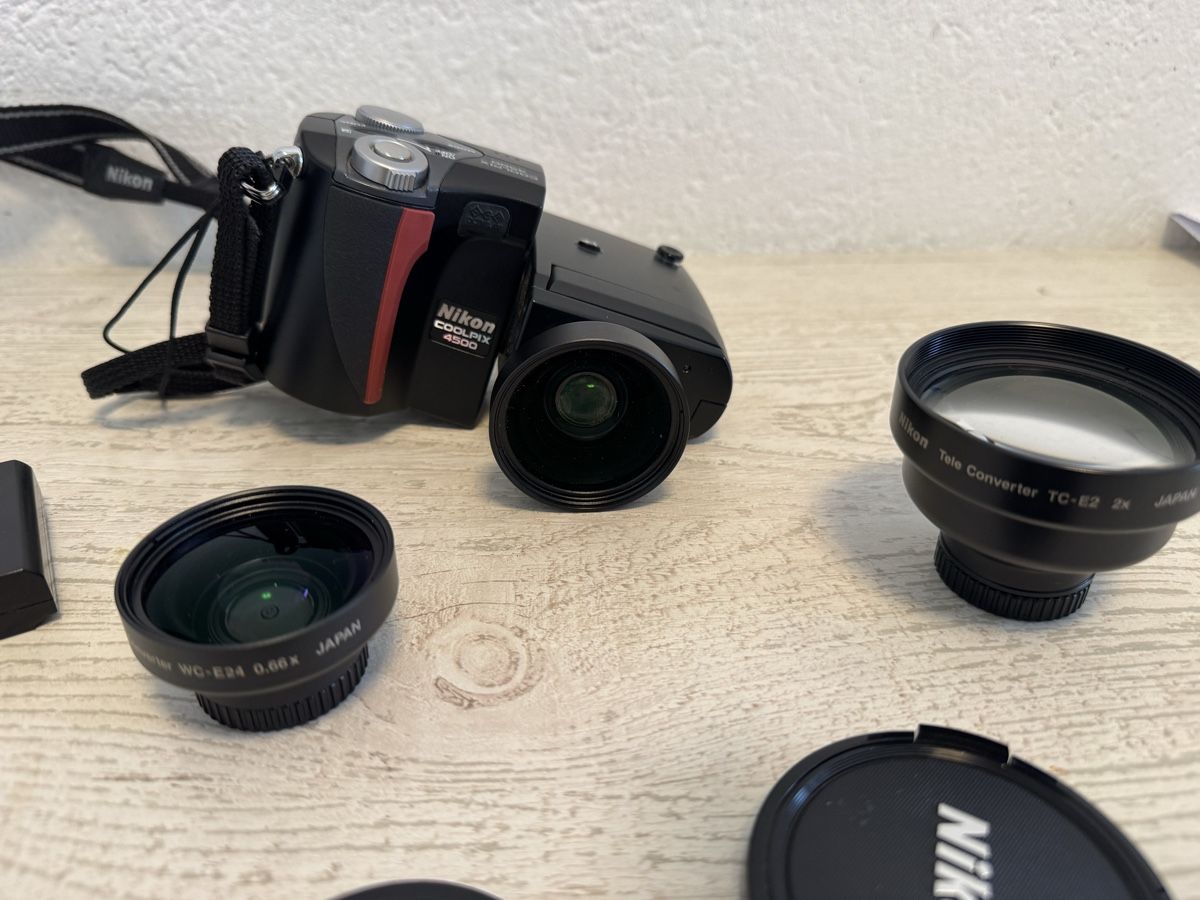 Nikon Appareil photo: Nikon coolpix 4500 Digitalkamera – D'occasion à Zunzgen par milesdavis76 8