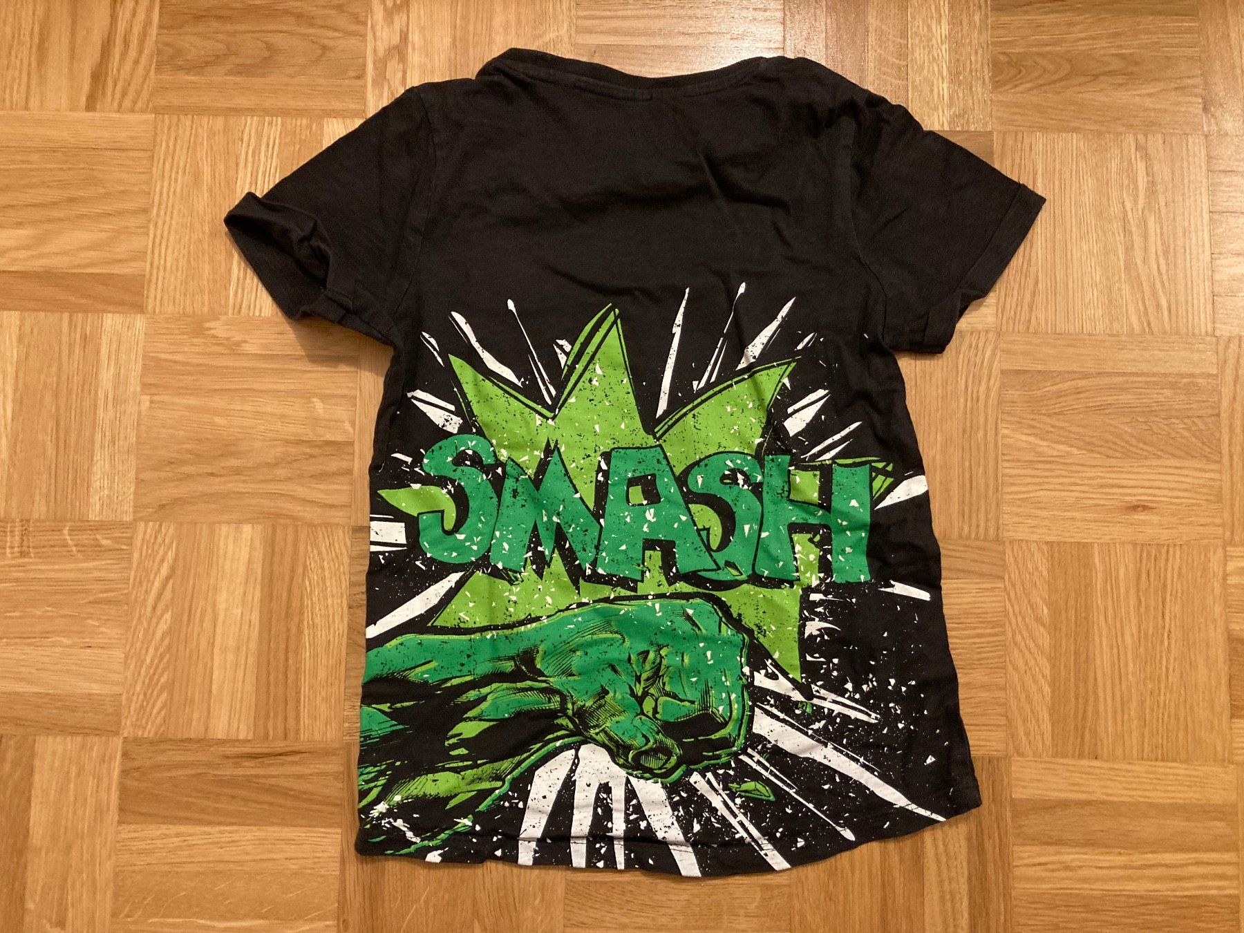 Hemden, T-Shirts & Polos: Avengers Tshirt, Gr. 116, Superhelden Motiv – Gebraucht aus Winterthur von nelead 1