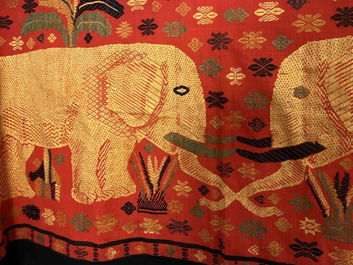 Stoffe: Longue tenture éléphant, Thailabde/Laos tissée brodée main, – Gebraucht aus Genève von DELIRBEADS 3
