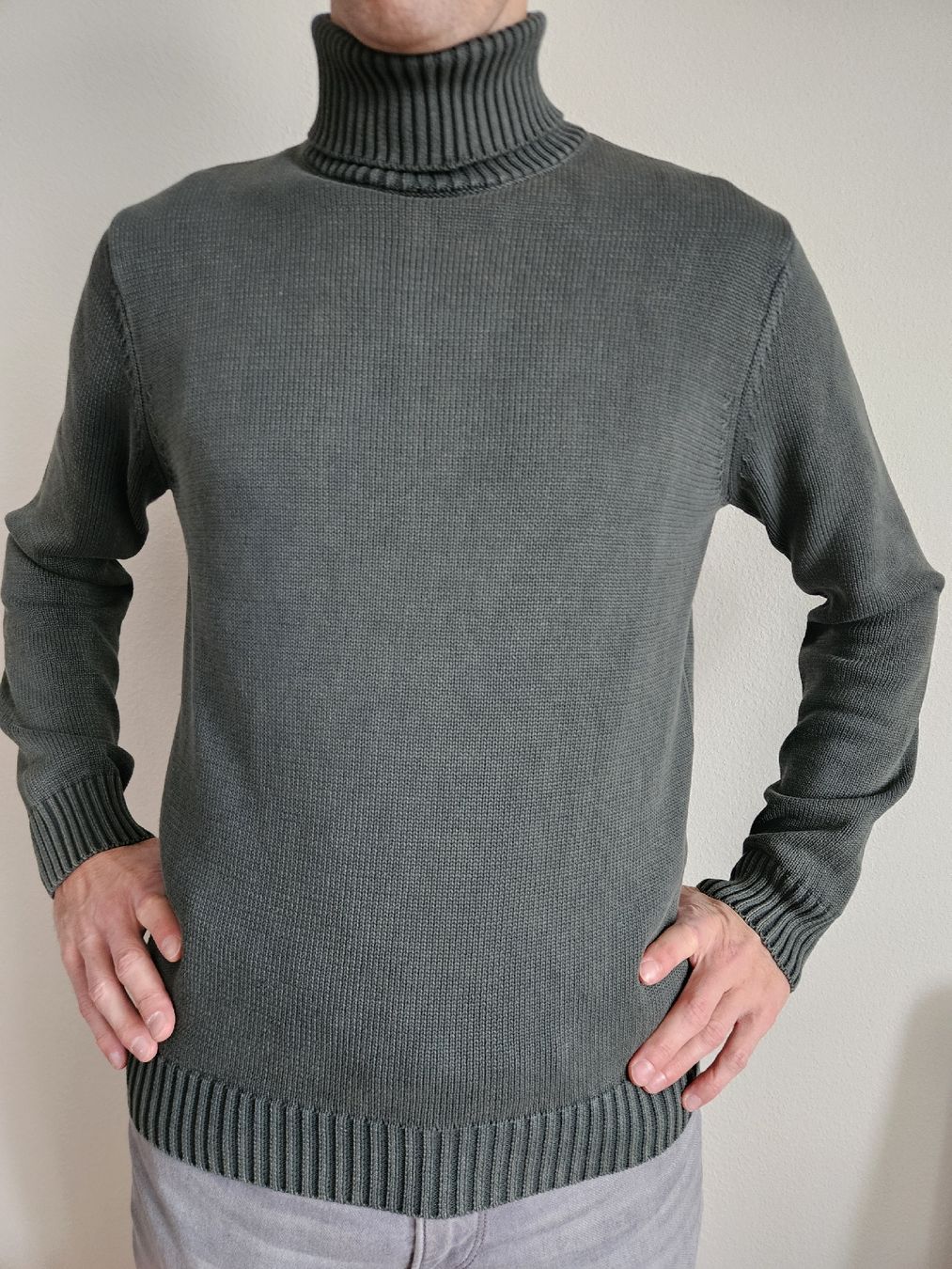 Maglioni & Felpe: Bomboogie Smooth-knit sweater with high collar – Nuovo e nell'imballaggio originale da Zug venduto da diana.bee