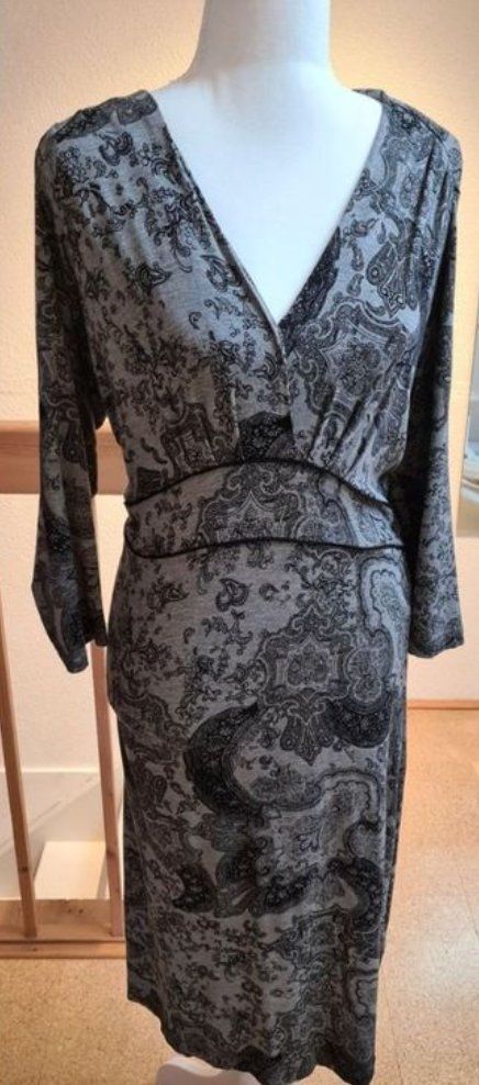 Robes: Kleid / Robe M – D'occasion à Adliswil par Boncoinsuisse