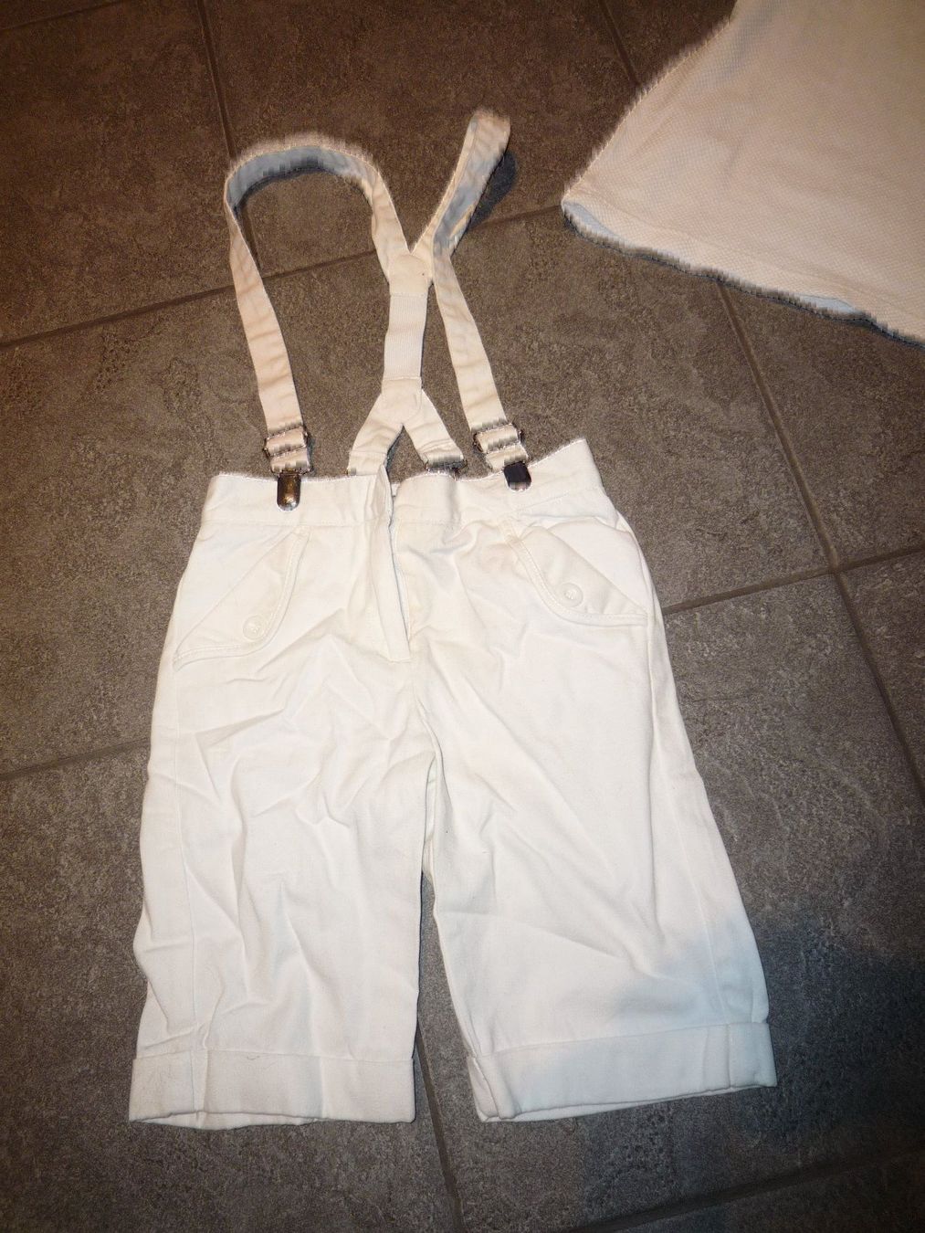 Pantaloni: LÄSSIGE 3/4 HOSE GR.98-104 – Usato da Andwil SG venduto da schmei