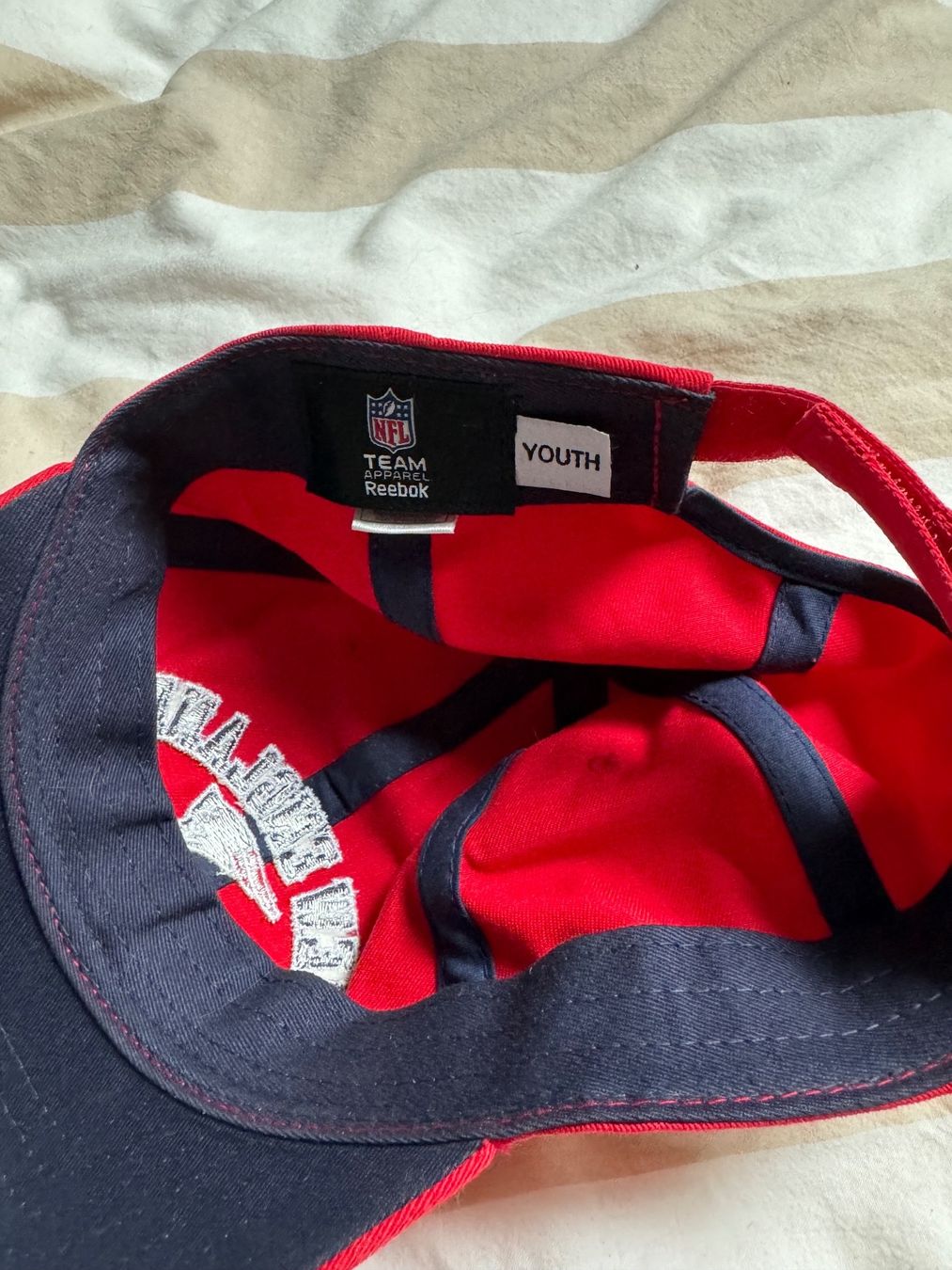 Reebok Hüte, Mützen & Caps: Patriots Mütze Rot Reebok – Gebraucht aus Trélex von stripedthrift 2