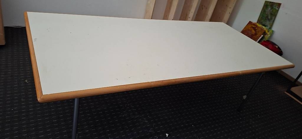Tavoli: Grosser Arbeitstisch – Usato da Attikon venduto da luschni