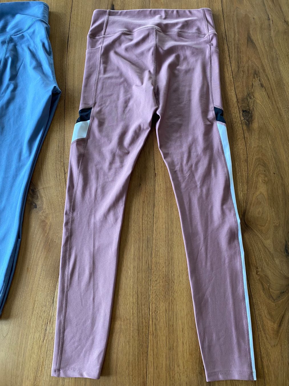 Under Armour Leggings: 2x Leggings von Under Armour Gr. M – Usato da Herrliberg venduto da little_useful_things 4