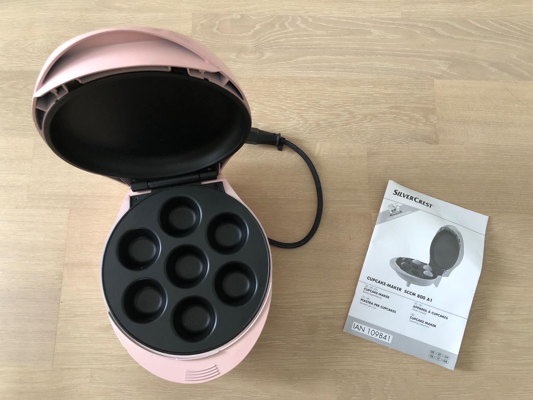 SilverCrest Elettrodomestici da cucina: SILVERCREST® Cupcake-Maker - NEU – Nuovo e nell'imballaggio originale da Thalwil venduto da holoarte 3
