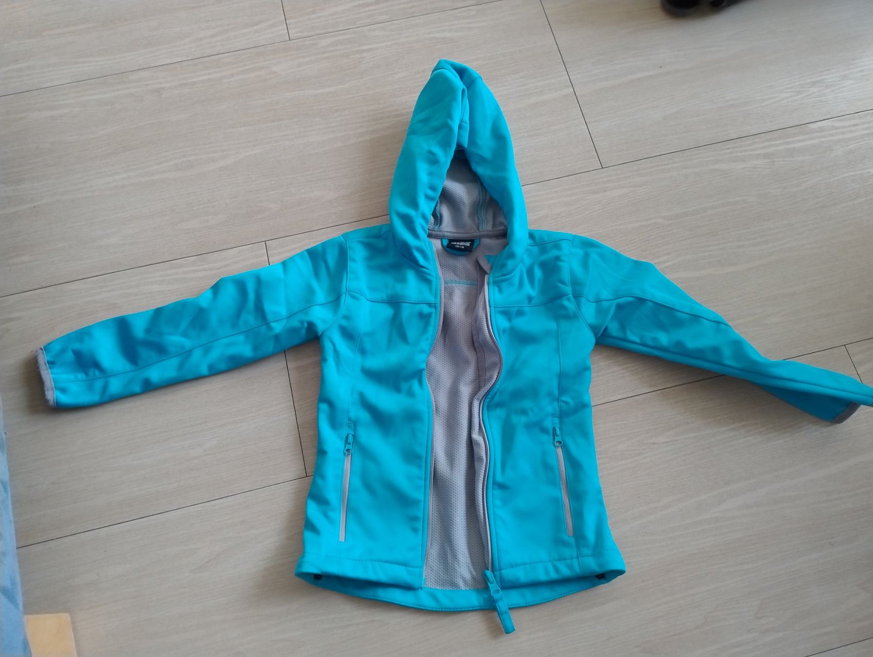 Vestes & Manteaux: Softshelljacke von Alive Gr.110 – D'occasion à Bätterkinden par livingdreams