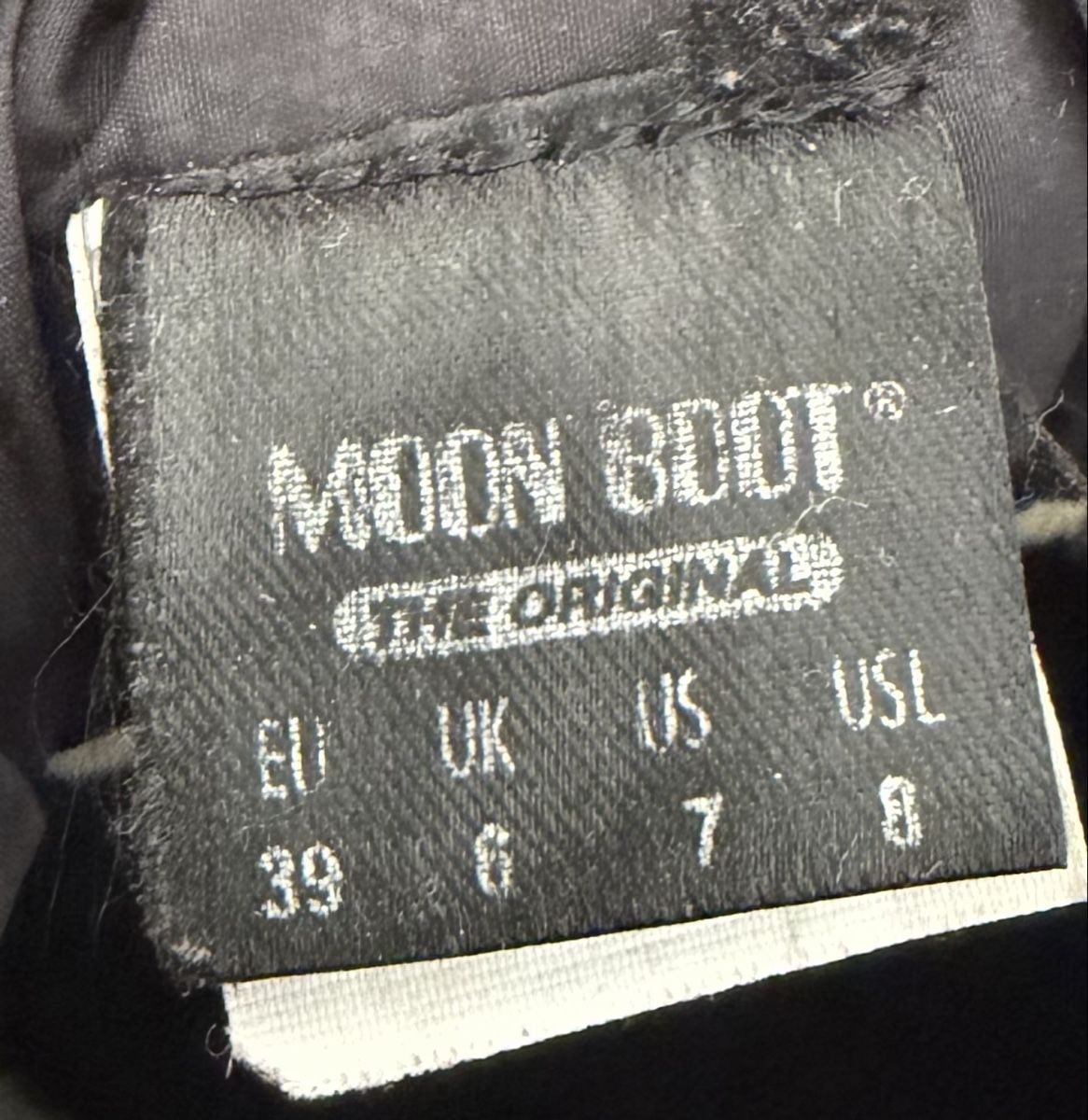 Moon Boot Scarpe da uomo: Moon Boot Winterschuhe schwarz Gr. 39 – Usato da Zermatt venduto da michuti78 2
