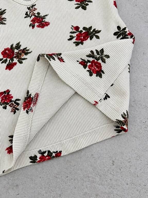 Top: Blumentop Gr. XS NEW – Nuovo e nell'imballaggio originale da Merlischachen venduto da GlamGarb 1
