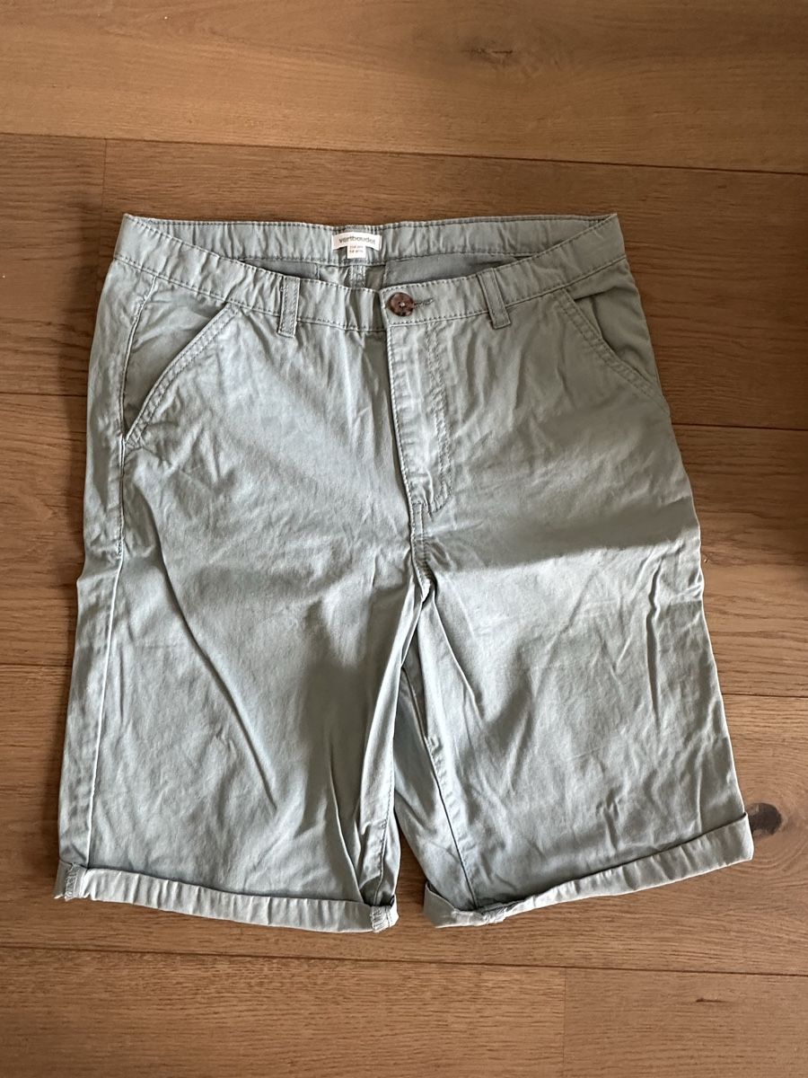 Vertbaudet Hosen: Leichte Shorts – Gebraucht aus Rapperswil SG von kamost