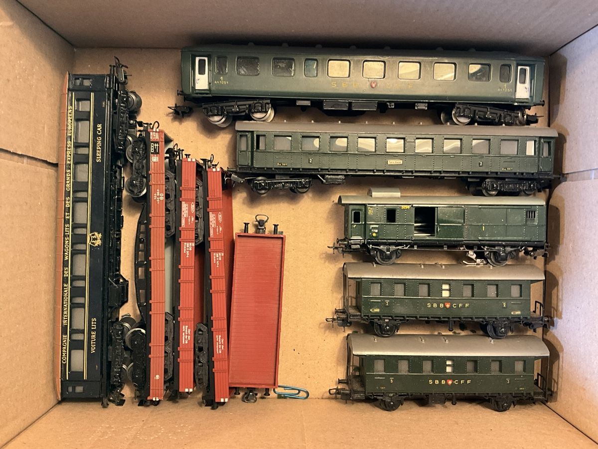 Märklin Modelleisenbahnen: Marklin HO Konvolut: Waggons – Gebraucht aus Reichenbach i. K. von Muus4 1