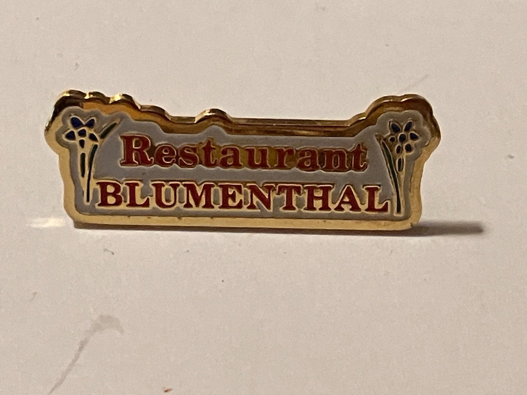 Placchette & Badge: 1 Pin Restaurant Blumenthal – Usato da Basel venduto da djwwpp
