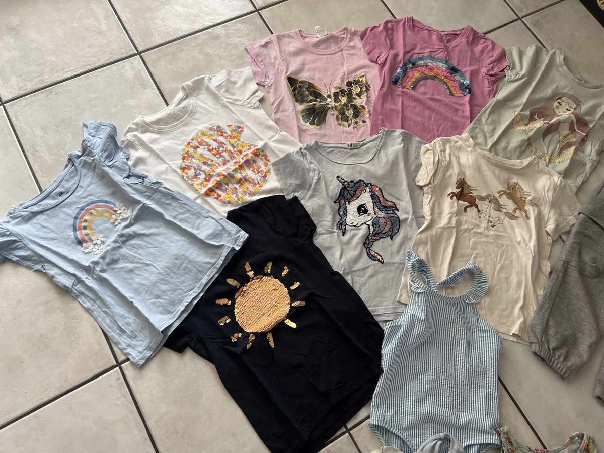 Lotti & Set di vestiti: Kleiderpaket 122/128 – Usato da Zufikon venduto da luuuzi 1
