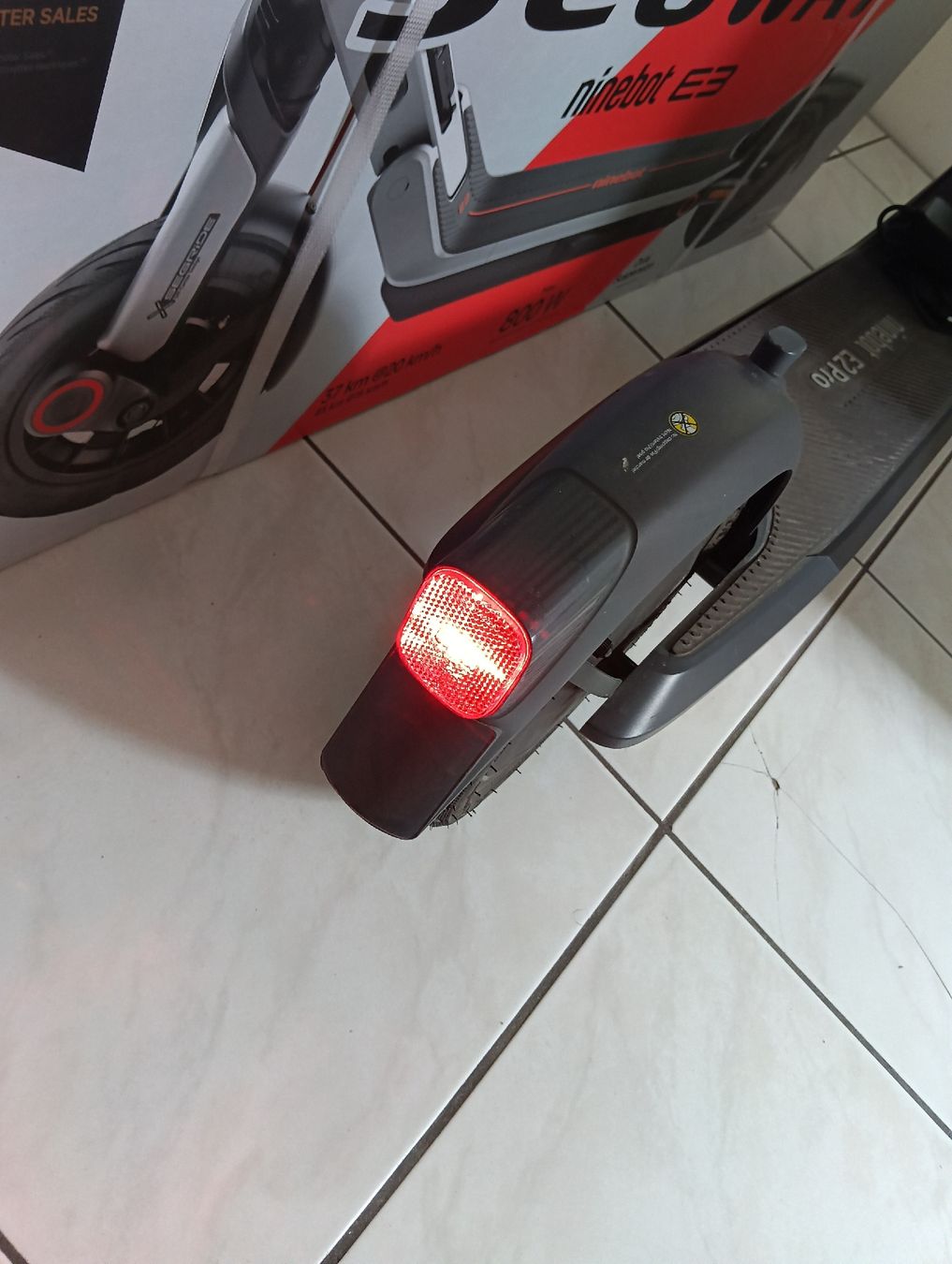 Segway Kickboard: used Segway E2 Pro + new Segway E3 D  black / gray – Neu und originalverpackt aus Zürich von TBG021 1