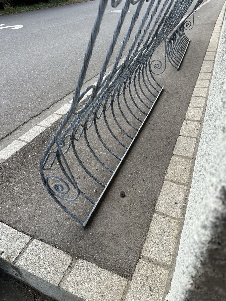 Gitter & Roste: Fenstergitter Einbruchgitter Schmiedeeisen – Gebraucht aus Villmergen von Bezdupe 7