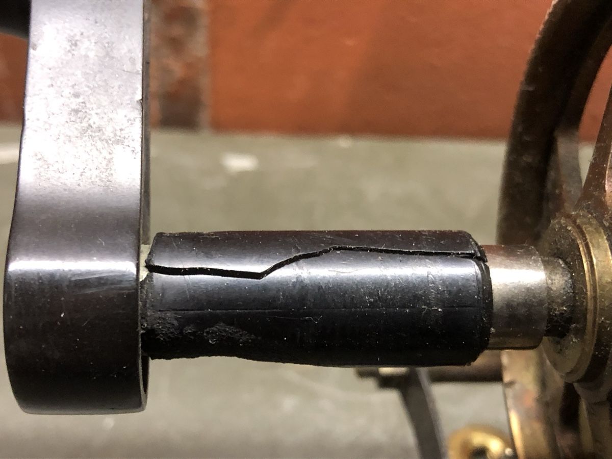 Alle Werkzeuge: Historischer Kurbelinduktor Metall Dynamo – Defekt aus Madiswil von TEMISO 4