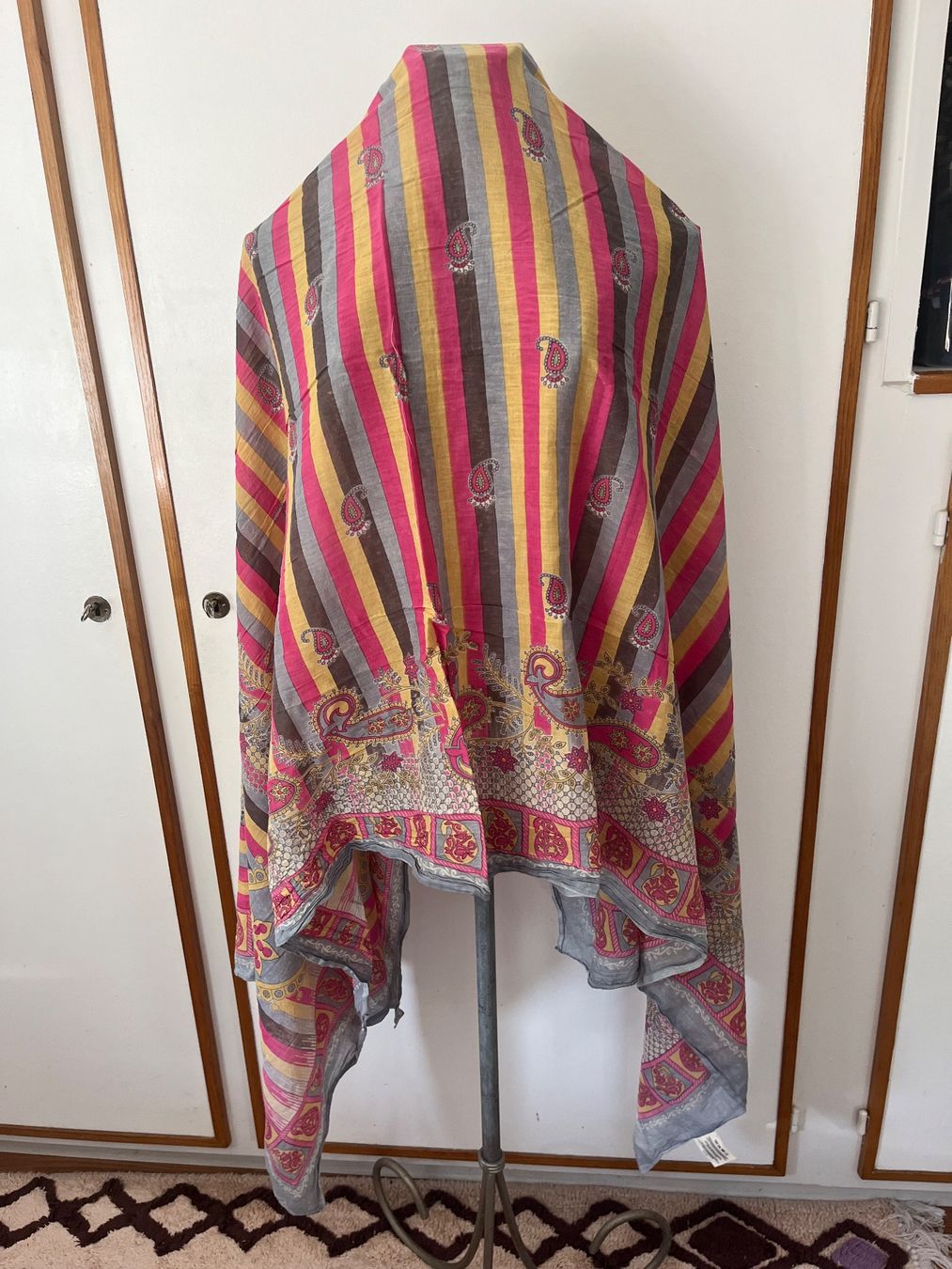 Foulard & Sciarpe: Pareo Tuch von MAISON HOTEL – Usato da Utzenstorf venduto da Ismaele 1