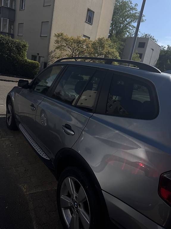 Autos: BMW X3 xDrive Export – D'occasion à Pratteln par Izabela._. 3