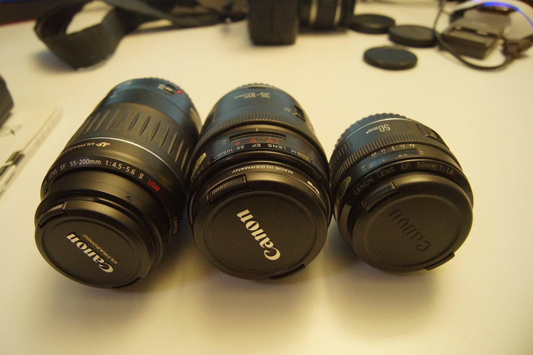 Canon Fotocamera: Canon EOS 350D Mit 4 Objektiven, 2 CF Karten, 2 Akku & Blitz – Usato da Utzenstorf venduto da BrigitteB04 8