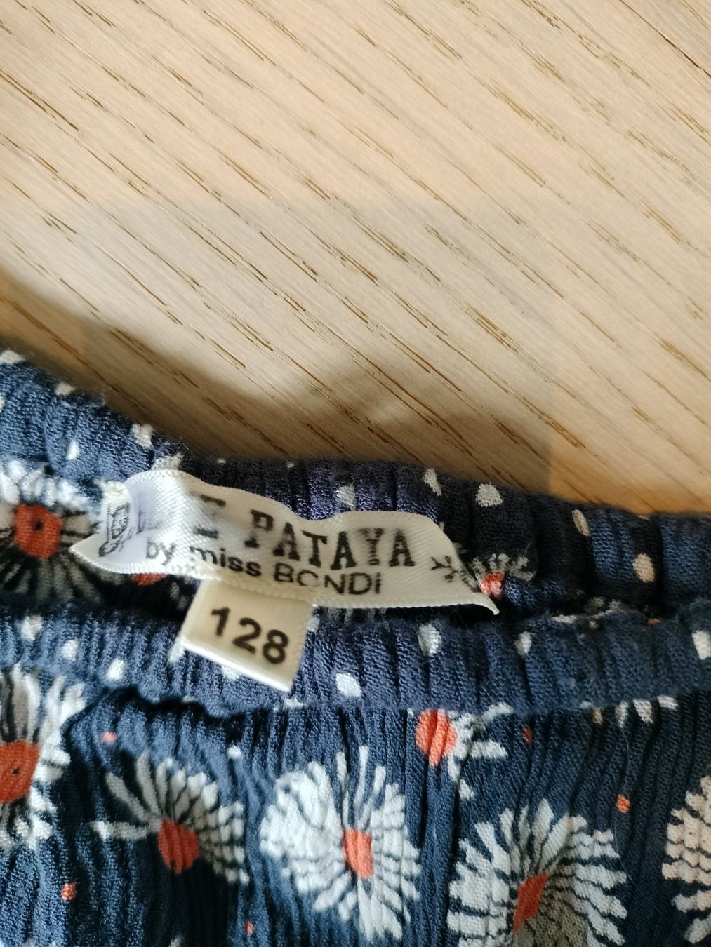 Vestiti & Gonne: Sommerkleid/Hose Grösse 128 – Usato da Neftenbach venduto da TheKringel 1
