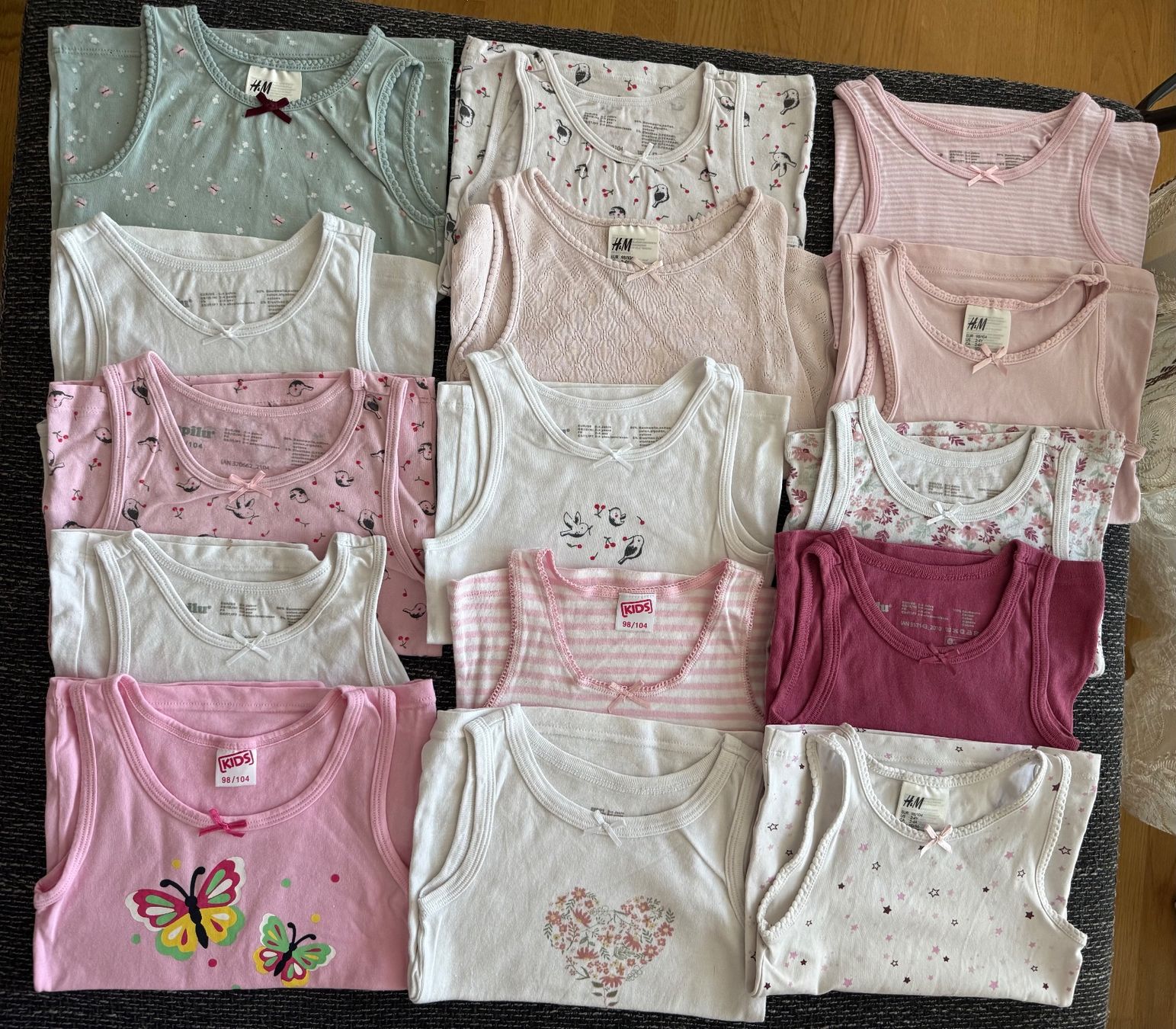 Altro abbigliamento per bambina: Girls vest – Nuovo (secondo la descrizione) da Bülach venduto da samiib
