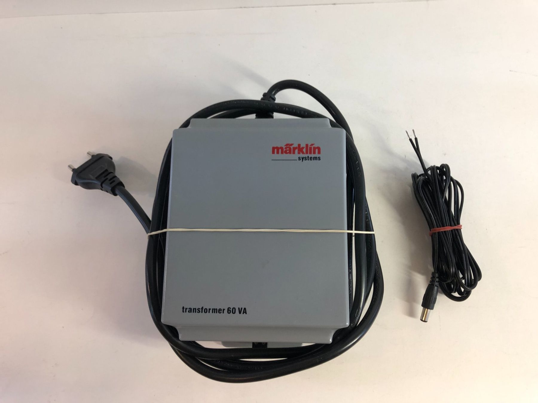 Märklin Modellini di ferrovie: Märklin Transformer 60 VA, 230 Volt. – Usato da Rodersdorf venduto da Joerg11 1