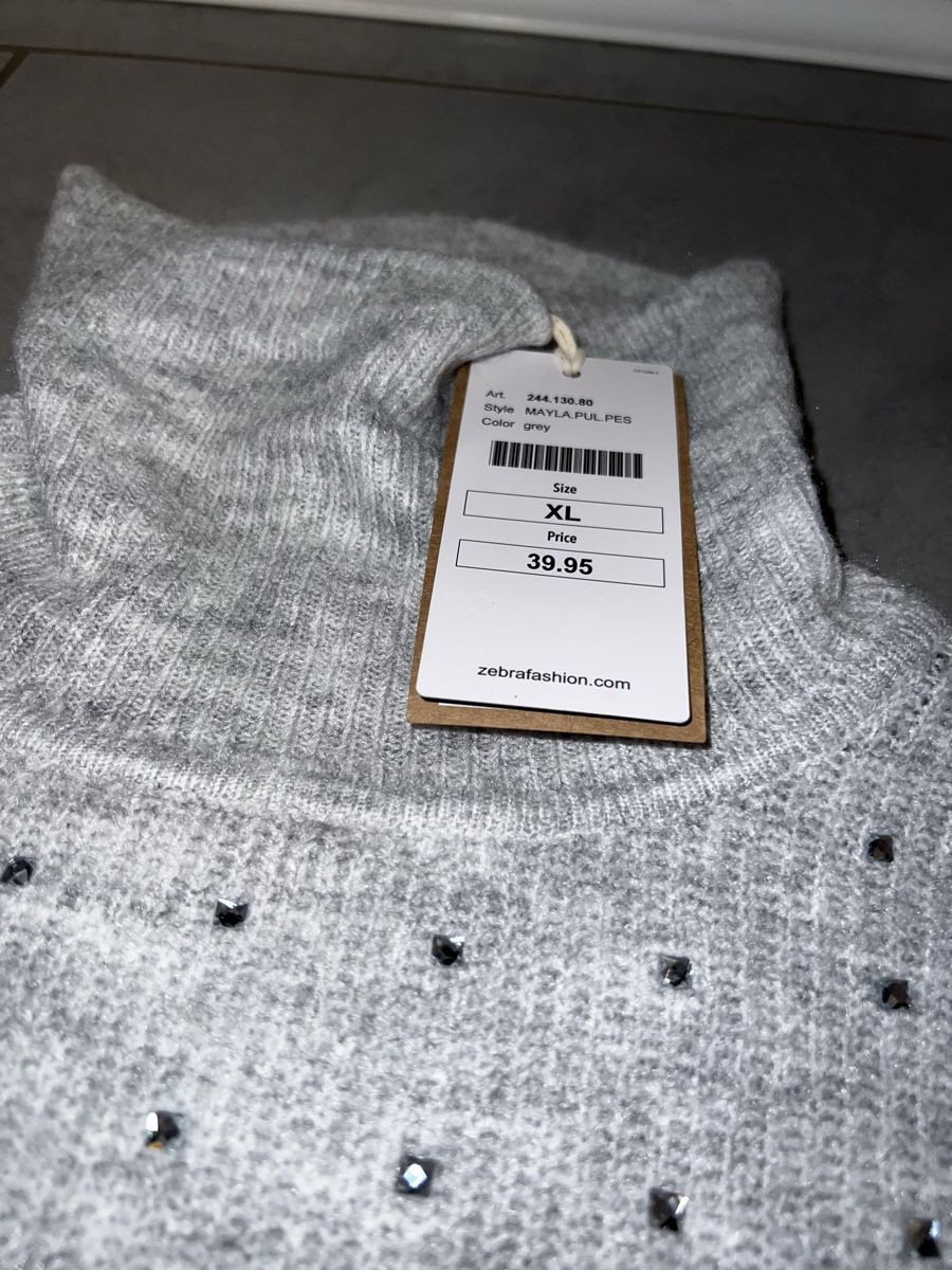 Zebra Pullover & Sweatshirts: Pullover Grösse XL Neu (Zebra) – Neu und originalverpackt aus Oberentfelden von Dianaaaaaa 1