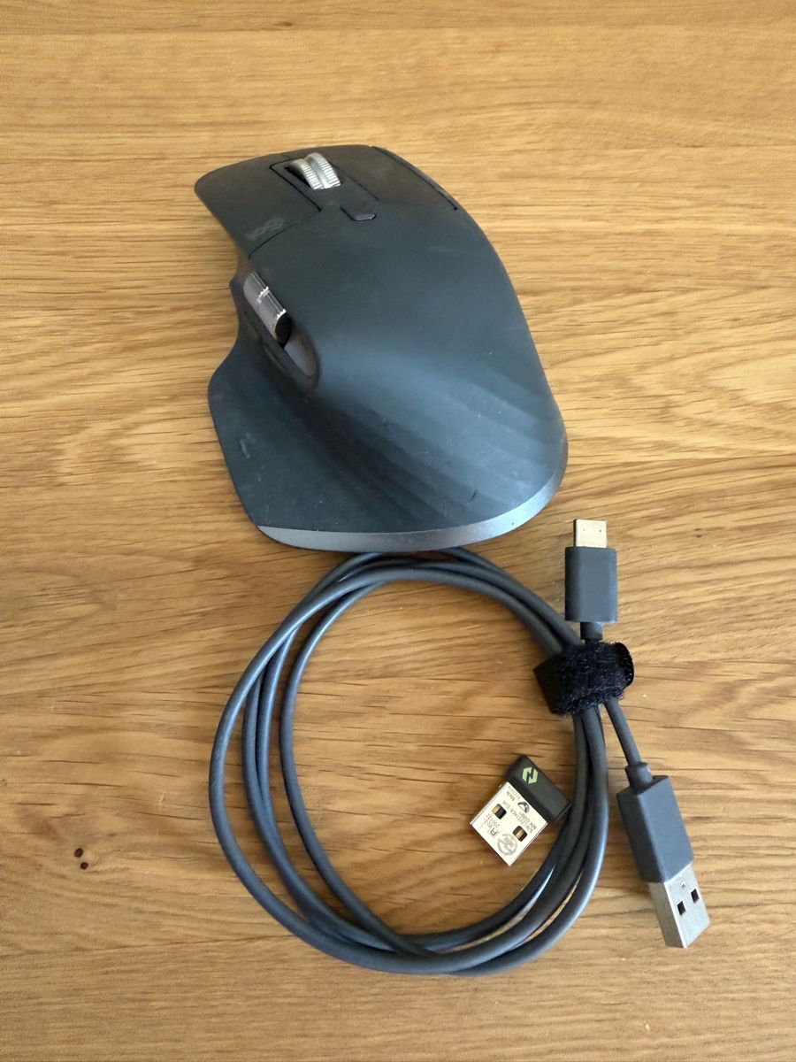 Logitech Tastaturen: Logitech Craft Tastatur inkl. Logitech MX Master 3S Mouse – Gebraucht aus Luzern von lang30 3