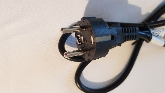 Kabel: Netzkabel – Neu und originalverpackt aus Suhr von JamesM19 1