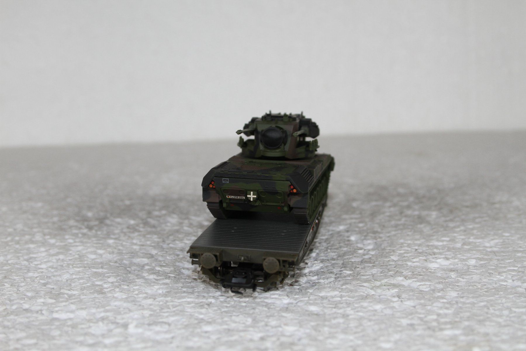 Märklin Modellini di ferrovie: Märklin 48712 Flachwagen mit Panzer Gepard – Usato da Triesen venduto da cor_62ts 3