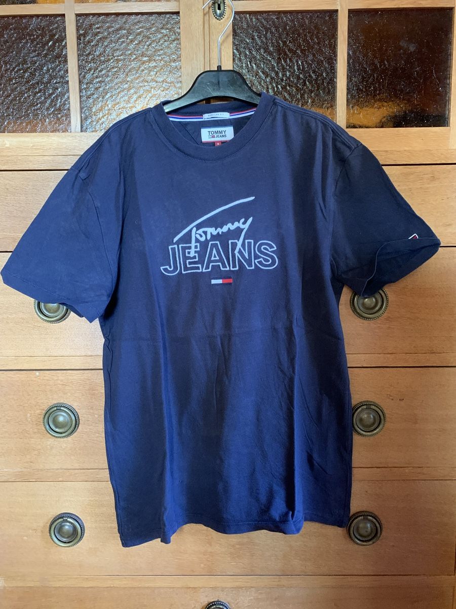 Tommy Hilfiger T-shirt: Tee-shirt Tommy Hilfiger – Usato da La Neuveville venduto da nat_r69j