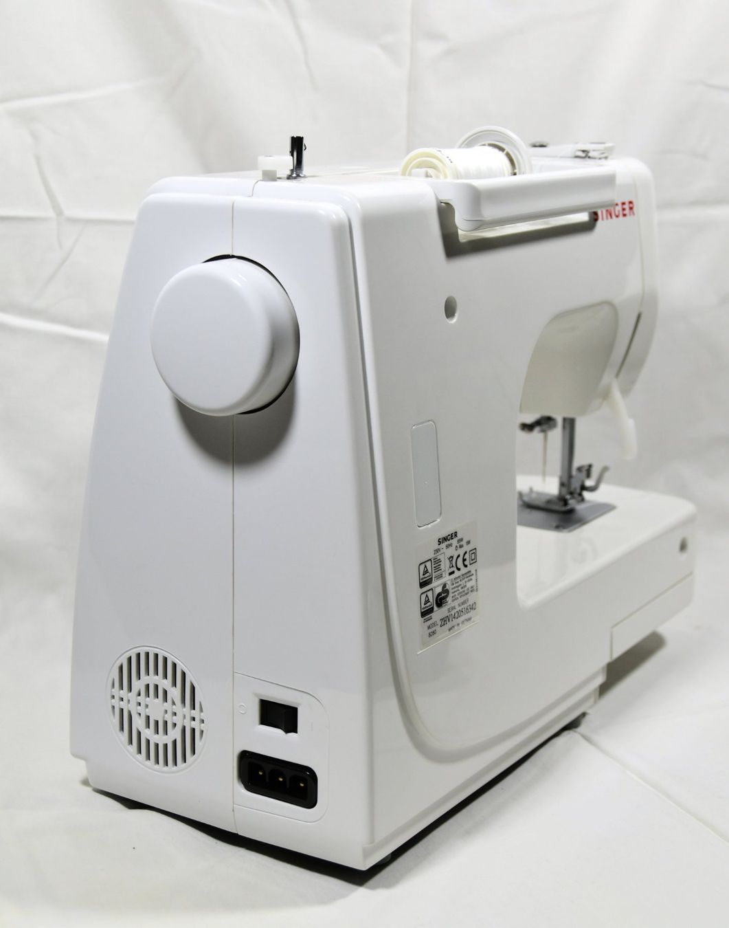 Singer Macchine da cucire: SINGER Nähmaschine Modell 8280 – Usato da Lohn-Ammannsegg venduto da Keyflower 2